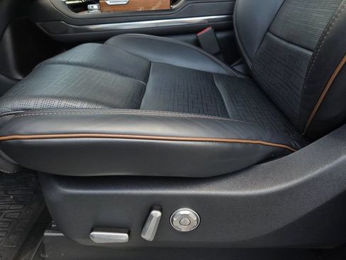 Certified 2025 Lincoln Navigator Black Label AWD/4WD image 13