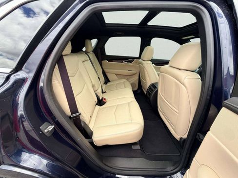 Used 2017 Cadillac XT5 Premium Luxury FWD image 26