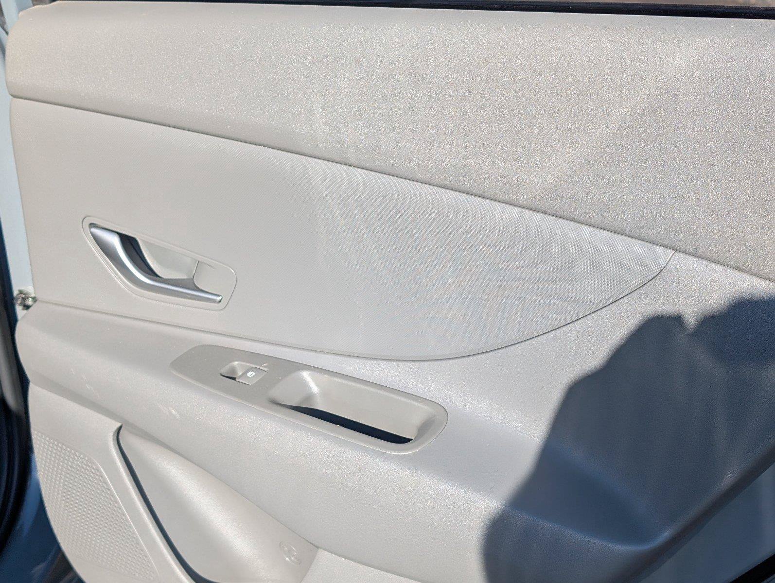 Used 2023 Hyundai Elantra SEL FWD image 37