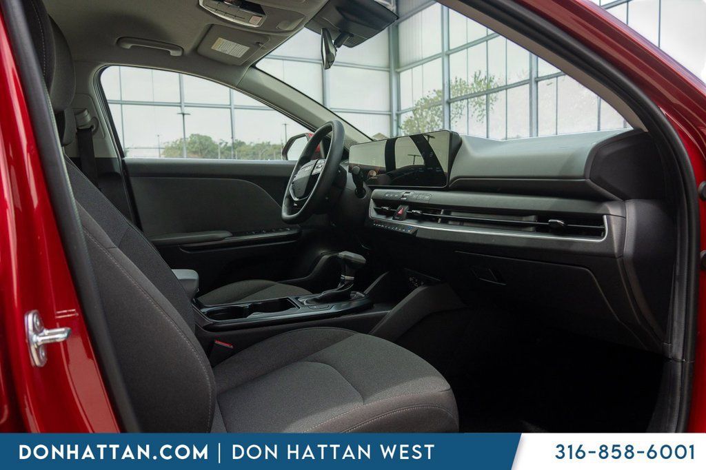 Used 2025 Kia K4 FWD image 23