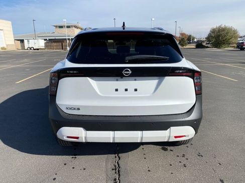New 2026 Nissan Kicks SV image 5