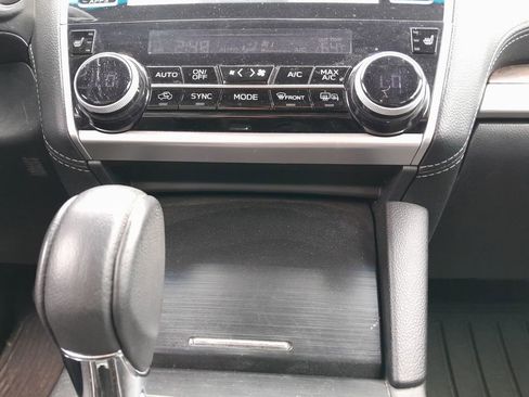 Used 2018 Subaru Outback 2.5i Limited AWD/4WD image 26