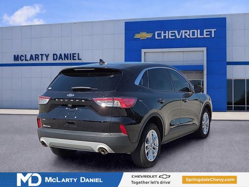 Used 2021 Ford Escape SE FWD image 5