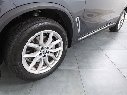 Used 2022 BMW X5 xDrive40i w/ Parking Assistance Package image 31