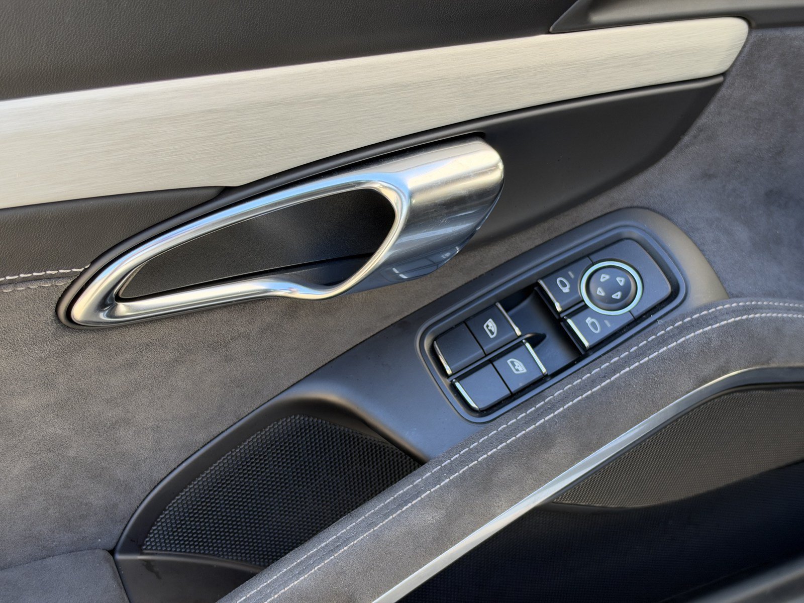 Used 2015 Porsche 911 GT3 RWD image 12