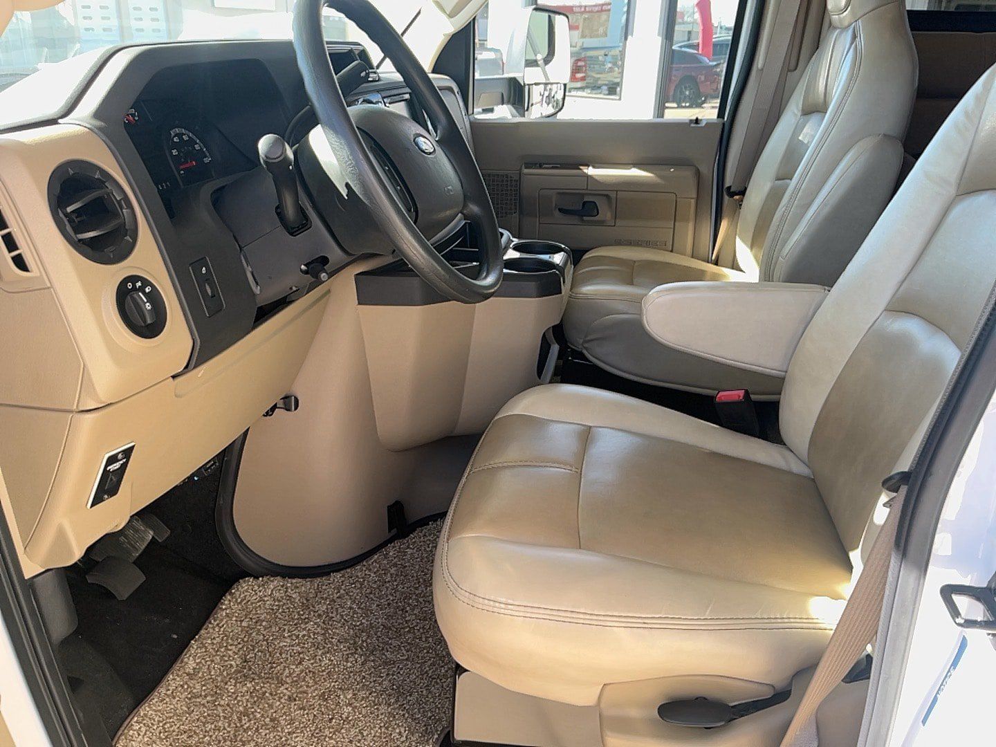 Used 2017 Ford E-450 and Econoline 450 Super Duty w/ Motorhome Prep Package RWD image 12