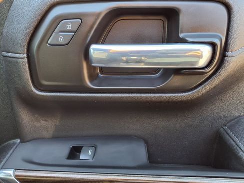 Used 2022 Chevrolet Silverado 1500 RST image 9