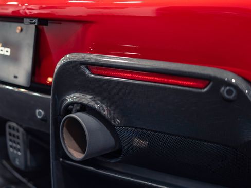 Used 2020 Ferrari 488 Pista Spider RWD image 5