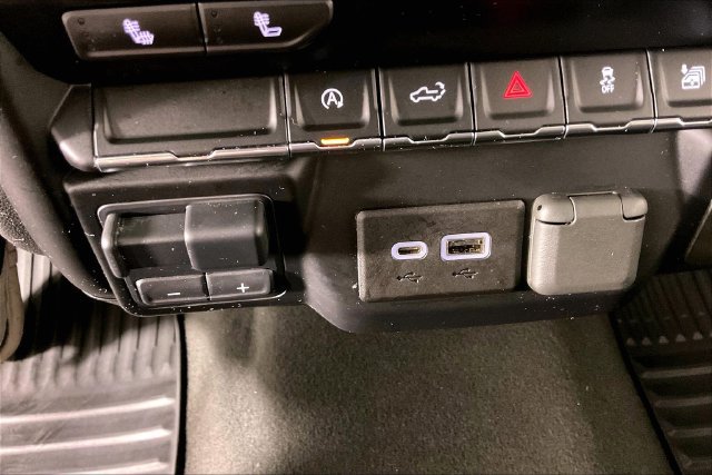 Used 2021 GMC Sierra 1500 Elevation AWD/4WD image 14