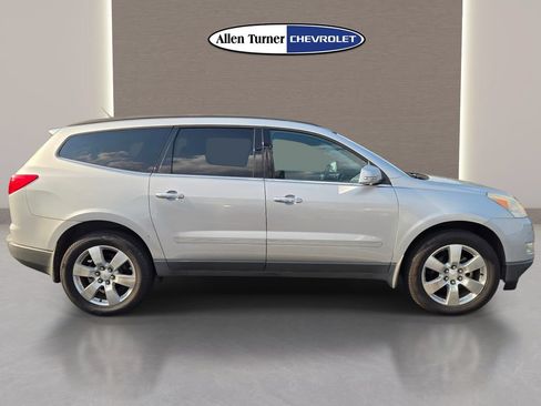 Used 2012 Chevrolet Traverse LTZ FWD image 5