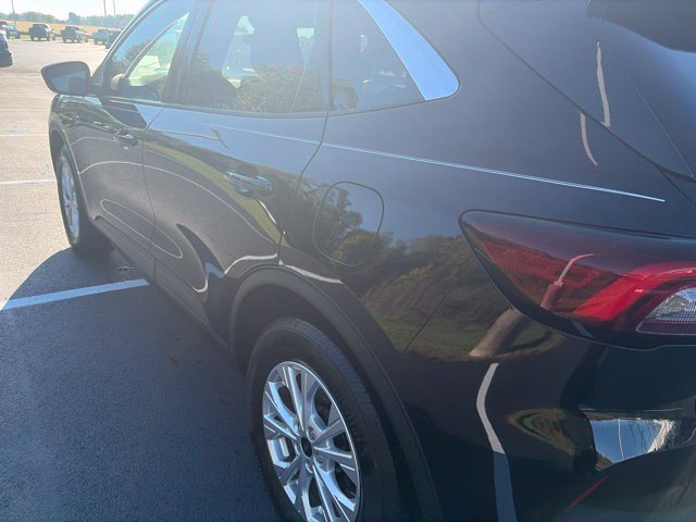 Used 2023 Ford Escape Active AWD/4WD image 13