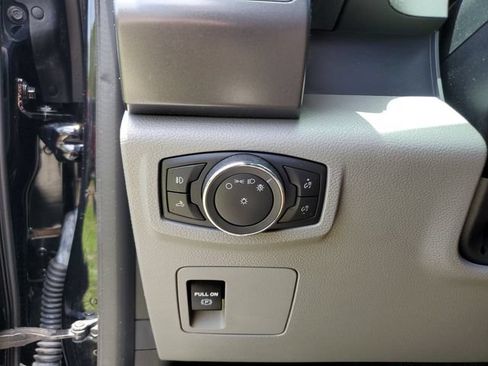 Used 2018 Ford F150 XLT RWD image 28