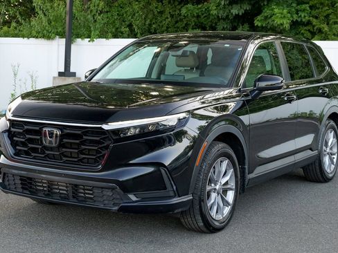 Used 2025 Honda CR-V EX image 3