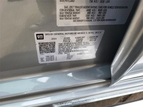 Used 2025 GMC Sierra 1500 SLT w/ SLT Convenience Package image 28