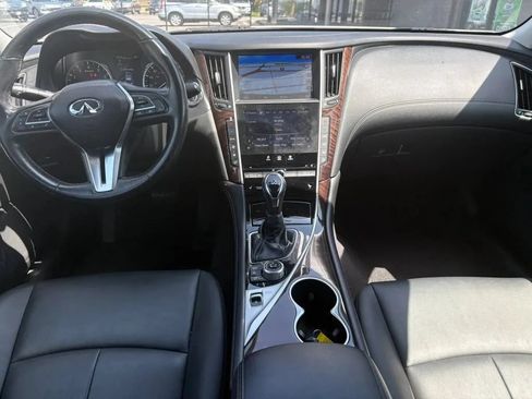 Used 2018 INFINITI Q50 Luxe w/ Essential Package (2.0T Luxe) AWD/4WD image 11