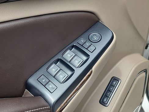 Used 2018 Chevrolet Tahoe LT AWD/4WD image 15