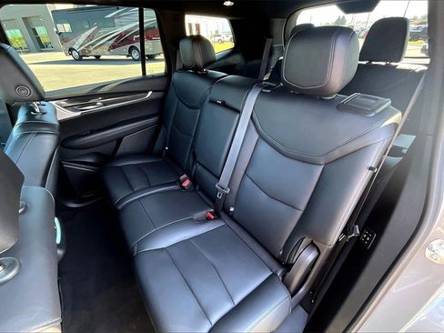 Used 2024 Cadillac XT6 Sport image 26