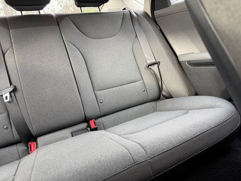 Used 2025 Kia K4 LXS image 36