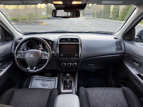 Used 2020 Mitsubishi Outlander Sport Black Edition image 13