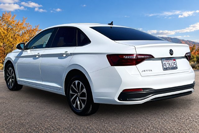 Used 2023 Volkswagen Jetta S FWD image 4