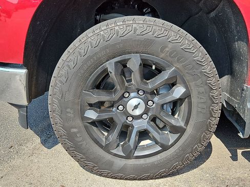 Used 2024 Chevrolet Silverado 1500 RST w/ Z71 Off-Road Package AWD/4WD image 6