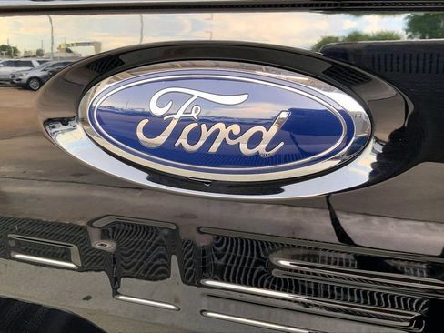 Used 2023 Ford F150 Lariat w/ Equipment Group 502A High AWD/4WD image 31