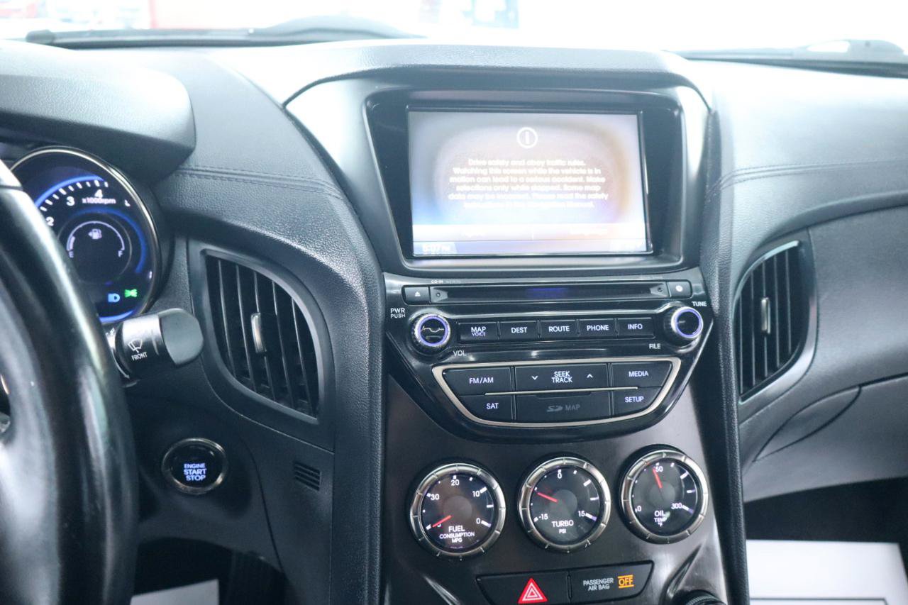 Used 2014 Hyundai Genesis 2.0T RWD image 19