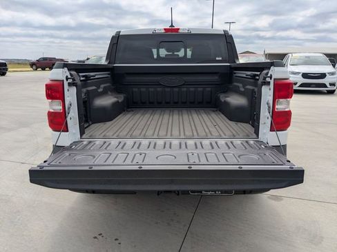 Used 2024 Ford Maverick Lariat image 12