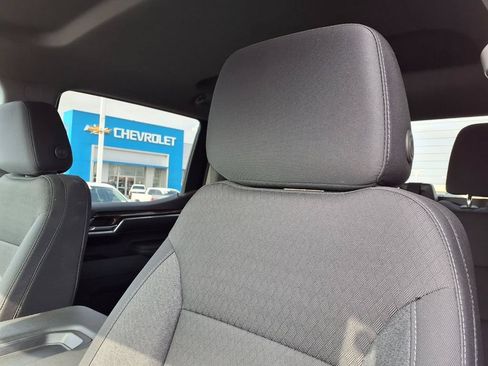 Used 2025 Chevrolet Silverado 1500 LT RWD image 17