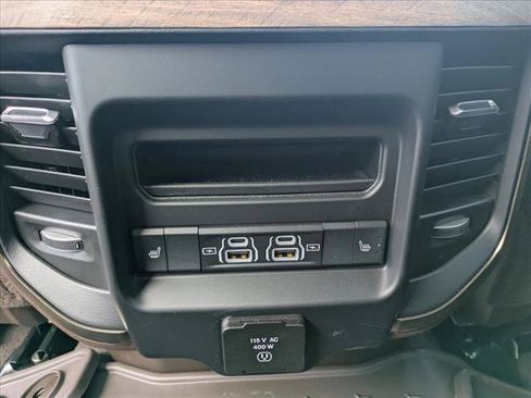 Used 2026 RAM 2500 Limited AWD/4WD image 18