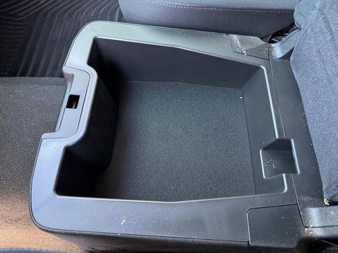 Used 2025 Chevrolet Silverado 2500 Custom w/ Custom Value Package image 15