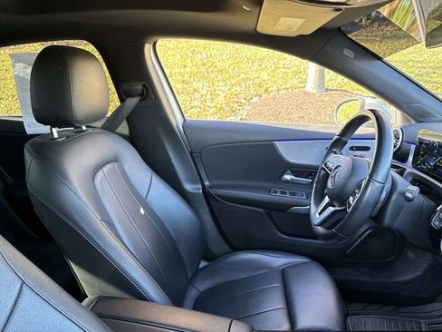 Used 2020 Mercedes-Benz A 220 4MATIC image 13
