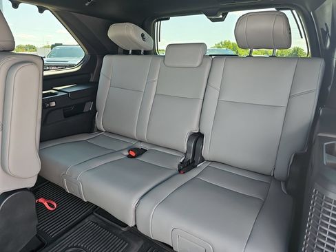 Used 2025 Toyota Sequoia Limited AWD/4WD image 29