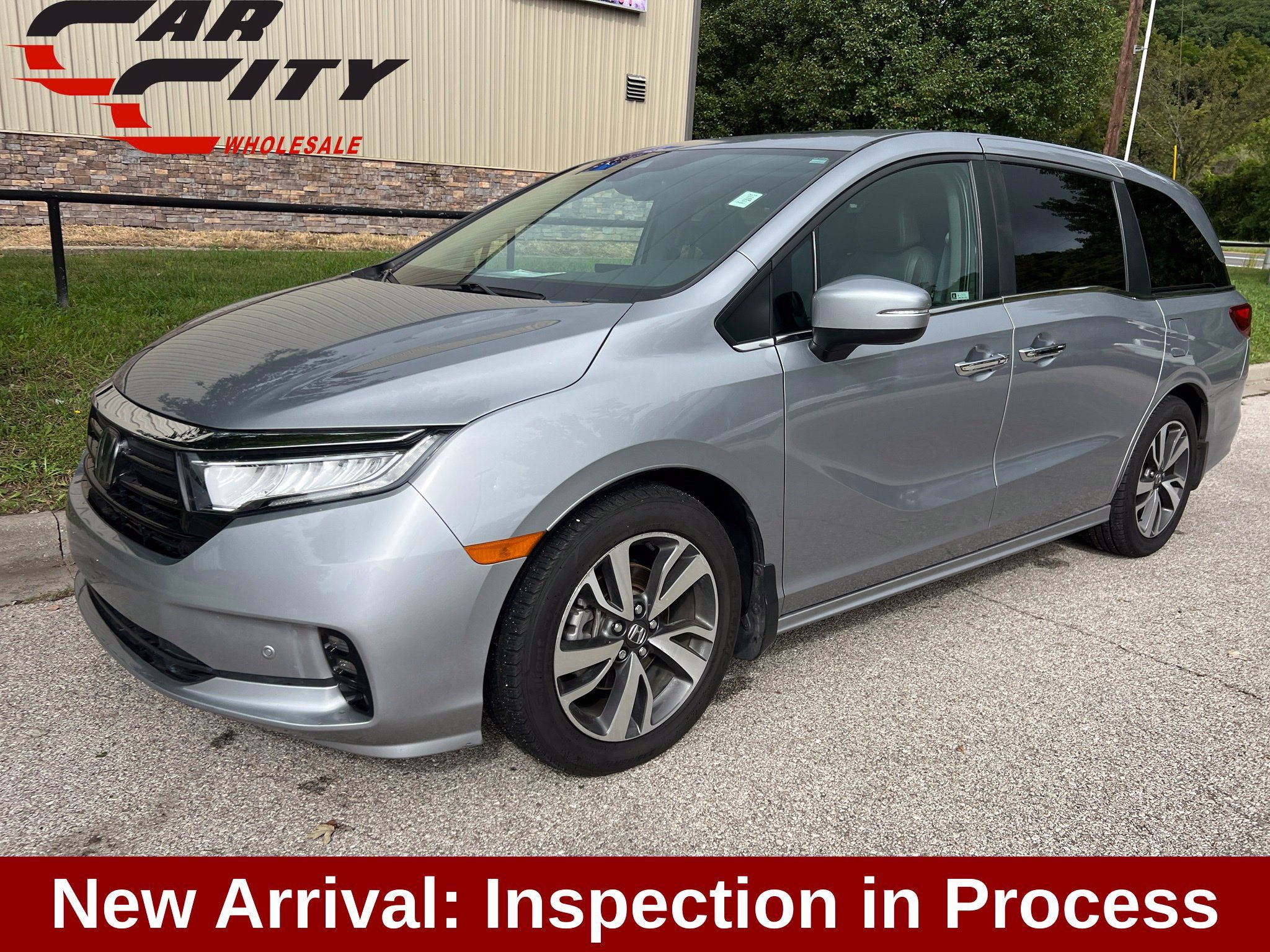 Used 2023 Honda Odyssey Touring image 1