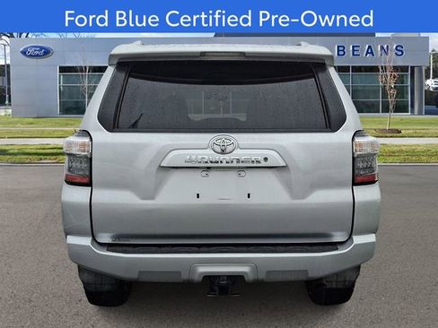 Used 2017 Toyota 4Runner SR5 image 7