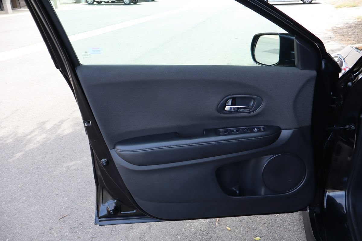 Used 2019 Honda HR-V Sport image 22