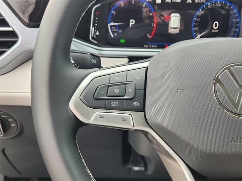 New 2026 Volkswagen Taos SEL image 8