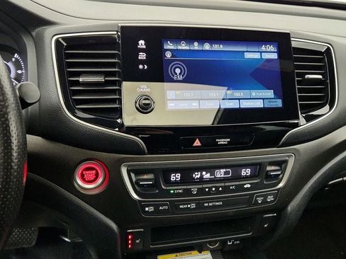 Used 2023 Honda Passport TrailSport image 18