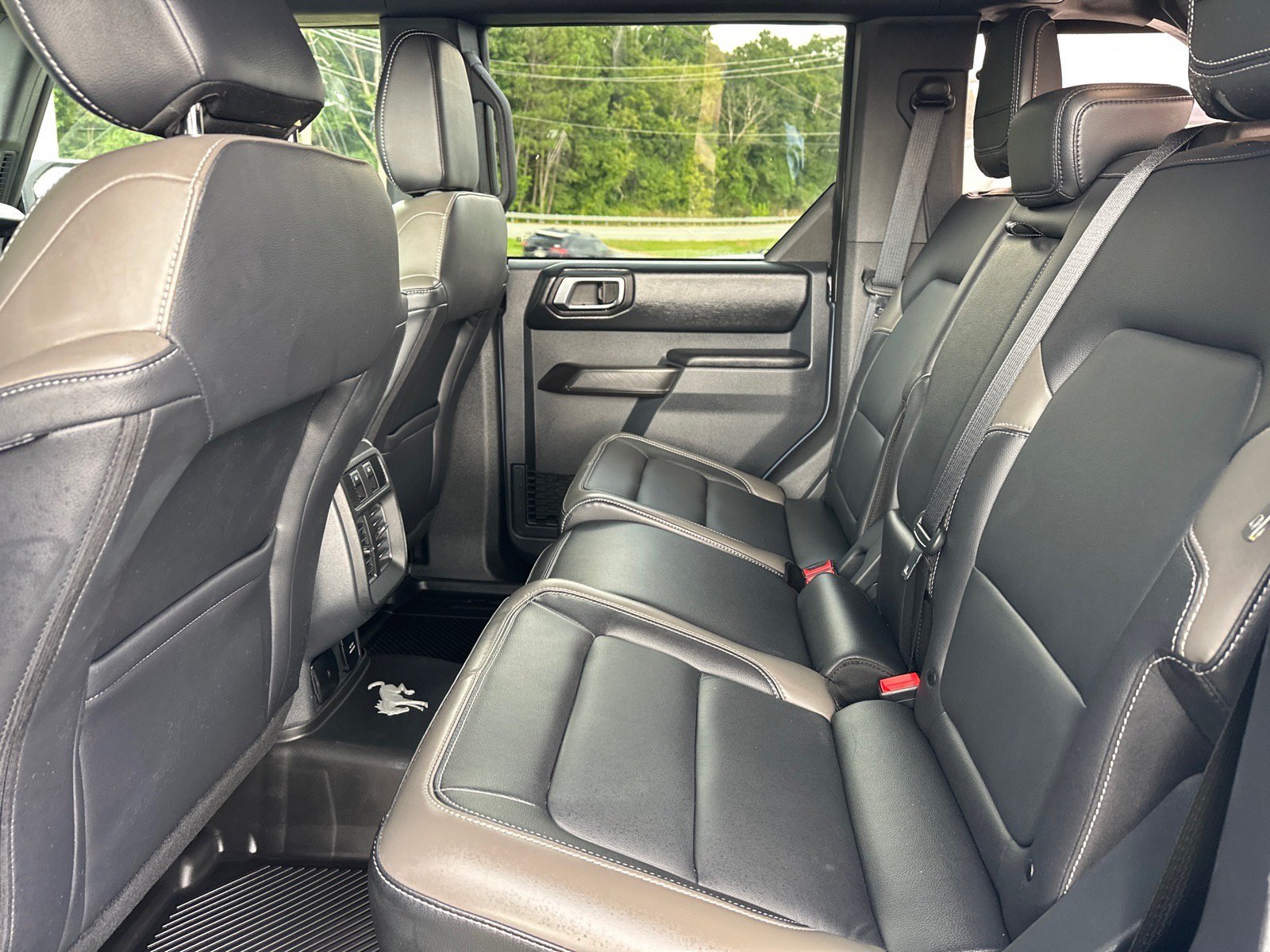 Used 2025 Ford Bronco Outer Banks AWD/4WD image 11