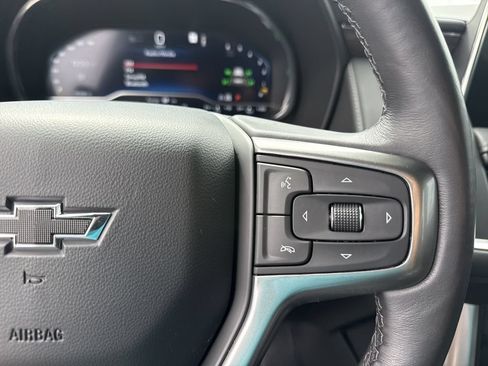 Used 2022 Chevrolet Tahoe Z71 w/ Luxury Package AWD/4WD image 27
