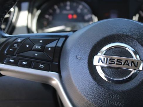 Used 2021 Nissan Rogue Sport SV image 19