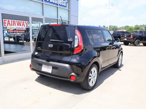 Used 2015 Kia Soul + w/ Audio Package FWD image 3
