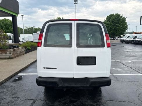 Used 2015 Chevrolet Express 2500 RWD image 7
