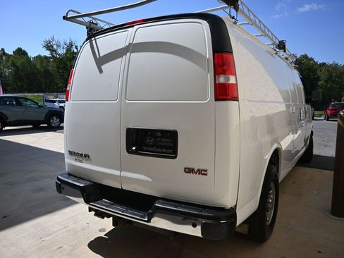Used 2020 GMC Savana 3500 Extended w/ Driver Convenience Package image 12