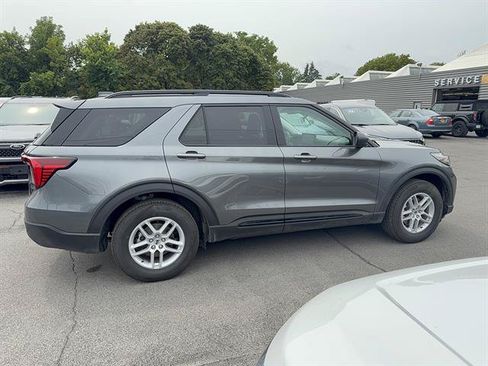 Used 2026 Ford Explorer Active AWD/4WD image 12