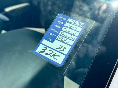 Used 2023 Chevrolet Traverse Premier AWD/4WD image 28
