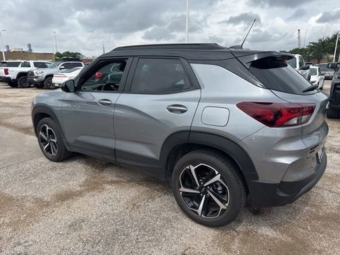 Used 2023 Chevrolet TrailBlazer RS w/ Convenience Package AWD/4WD image 3