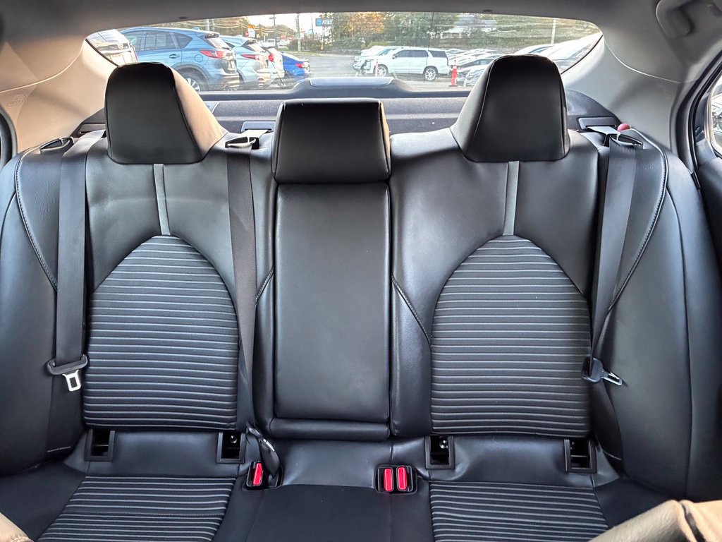 Used 2019 Toyota Camry SE FWD image 13