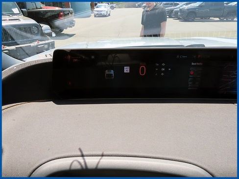Used 2025 Ford Expedition Tremor AWD/4WD image 19