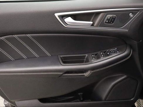 Certified 2024 Ford Edge ST image 32